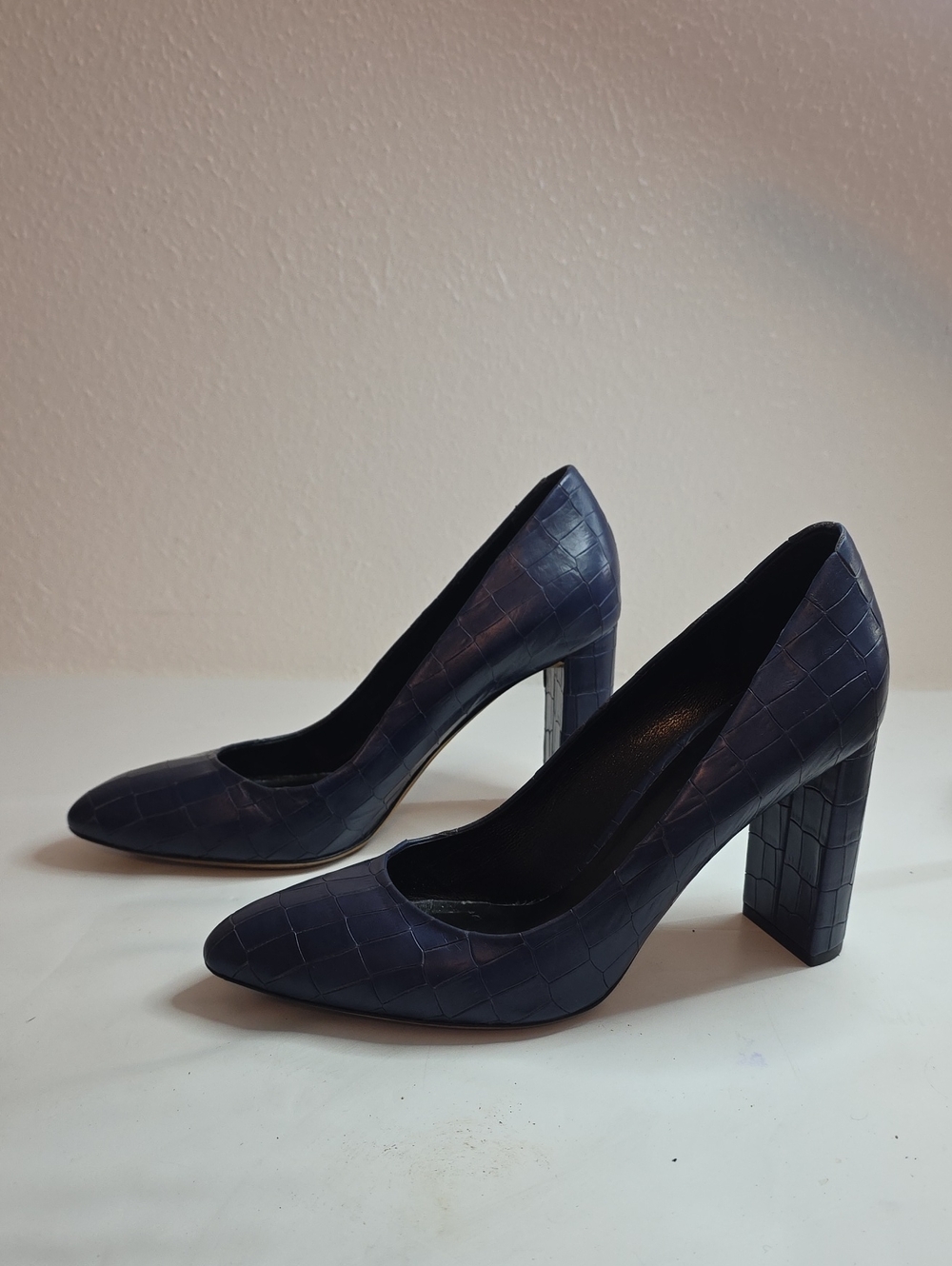 M. GEMI THE LUSTRO CROC EMBOSSED ELEGANT BLOCK HEEL PUMPS BLUE LADIES 40 VGUC